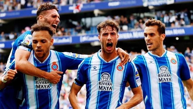 意媒：罗马也在关注维罗纳前锋焦瓦内，加斯佩里尼对他很欣赏（意媒：罗马有意引进维罗纳前锋焦瓦内，加斯佩里尼对其青睐有加）