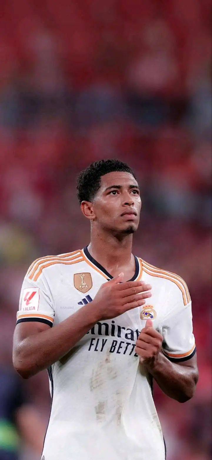 记者：哲凯赖什没参加欧冠赛前最后一练，此前曾感到肌肉不适（记者：因肌肉不适，哲凯赖什缺席欧冠赛前最后一练）