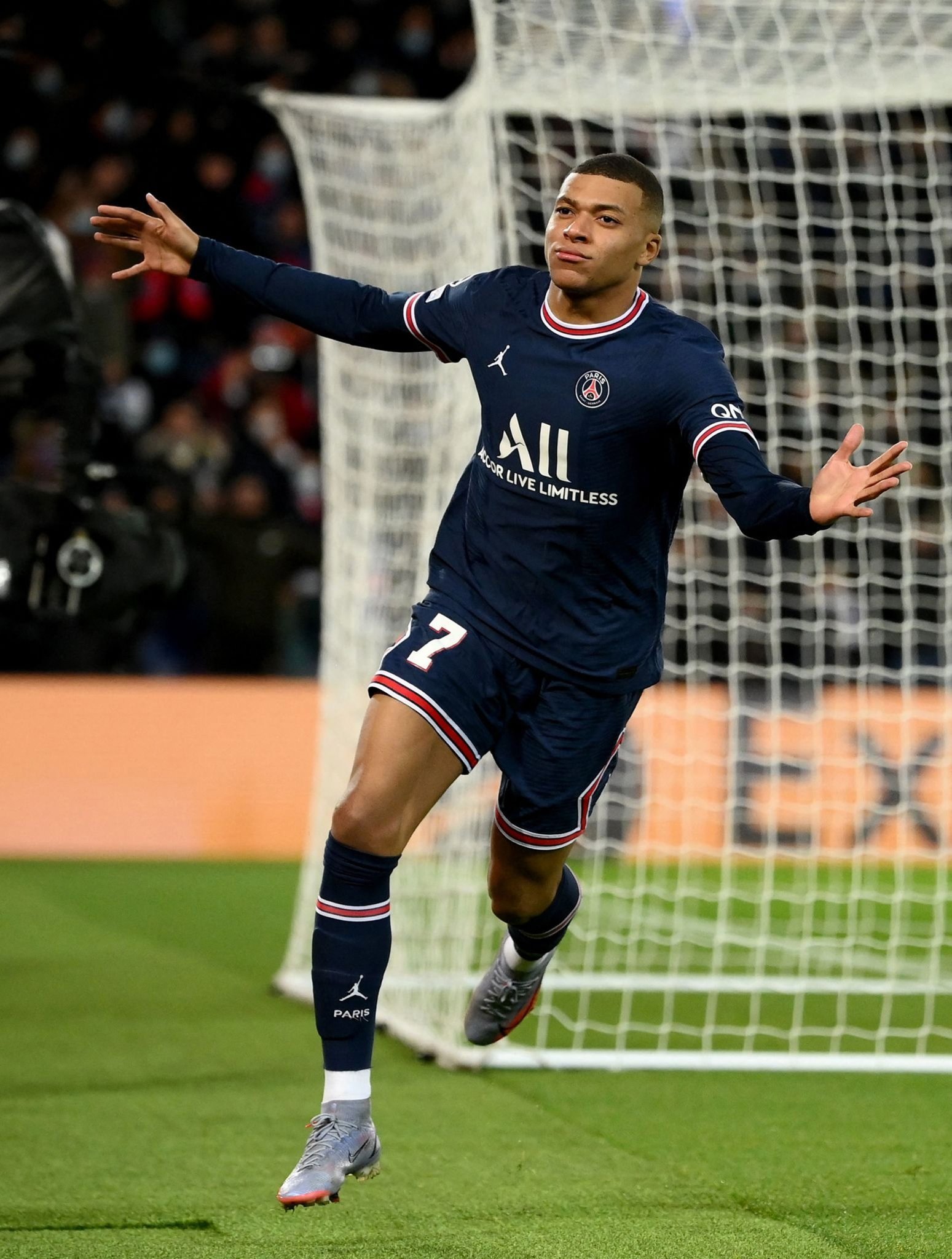 记者：2026年世界杯大名单仍会是26人，不会扩充（记者：2026年世界杯球队名单维持26人，不会增加名额）