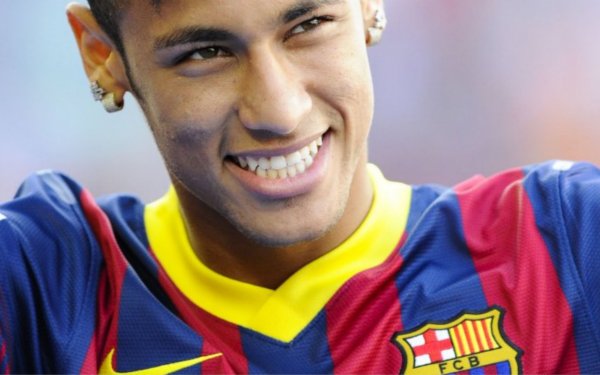 英超半场：沃尔特马德挑射破门，纽卡暂3-0埃弗顿（英超半场战报：沃尔特马德挑射建功，纽卡暂3-0领先埃弗顿）