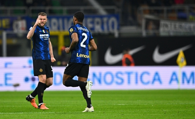 德乙半场：双方均破门乏术，艾禾斯堡暂0-0杜塞尔多夫（德乙半场战报：艾禾斯堡与杜塞尔多夫互交白卷，比分暂为0-0）