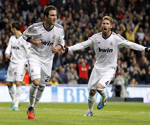 去拿球棒还是上厕所？Kanavi第三局申请暂停迅速起身离场（是取球棒还是赶厕所？Kanavi第三局喊停后迅速起身离席）