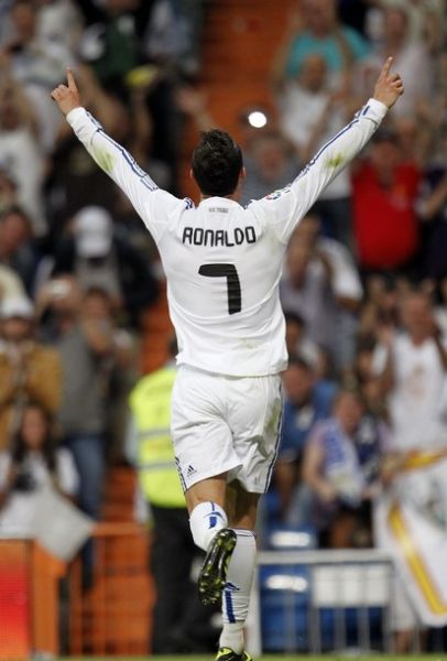 回购价2300万欧，记者：国米预计会在明夏买回小斯坦科维奇（记者：国米或将于明夏以2300万欧回购小斯坦科维奇）