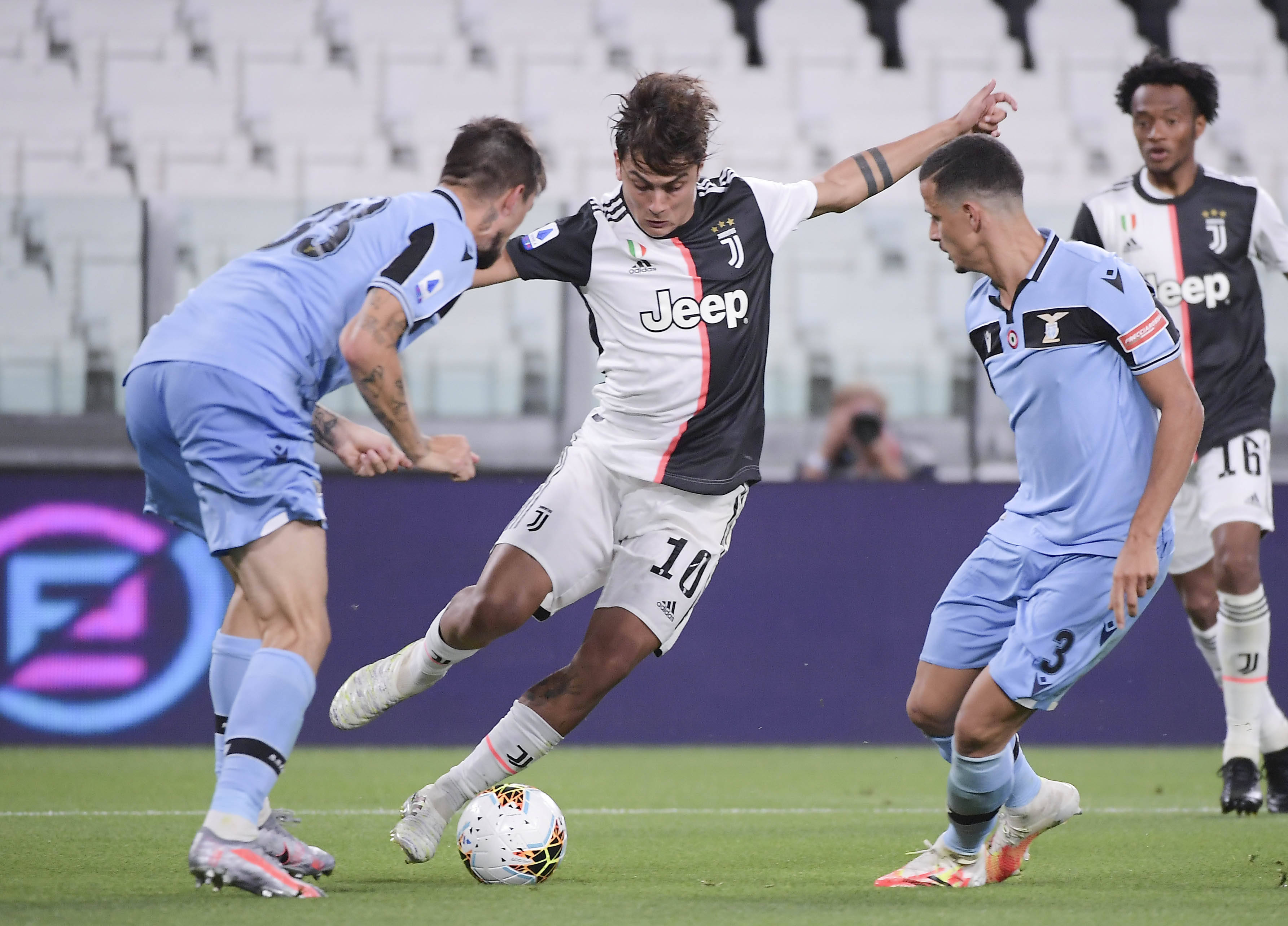 都灵锁定丹尼尔·马尔蒂尼！冬窗转会或成新机遇？（都灵瞄准丹尼尔·马尔蒂尼，冬窗转会或迎新契机？）