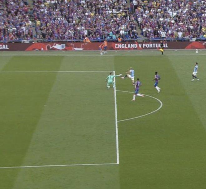 梅西加盟前迈阿密国际为垫底球队，加盟后2年半夺得3座冠军（梅西加盟前迈阿密国际垫底，加盟两年半后收获三座冠军）