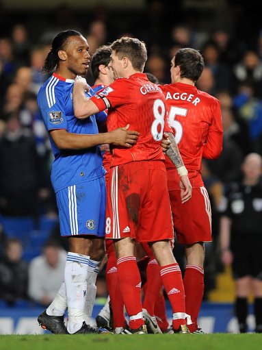 巴萨梅西关键助攻助球队获胜（梅西送出关键助攻，助巴萨取胜）