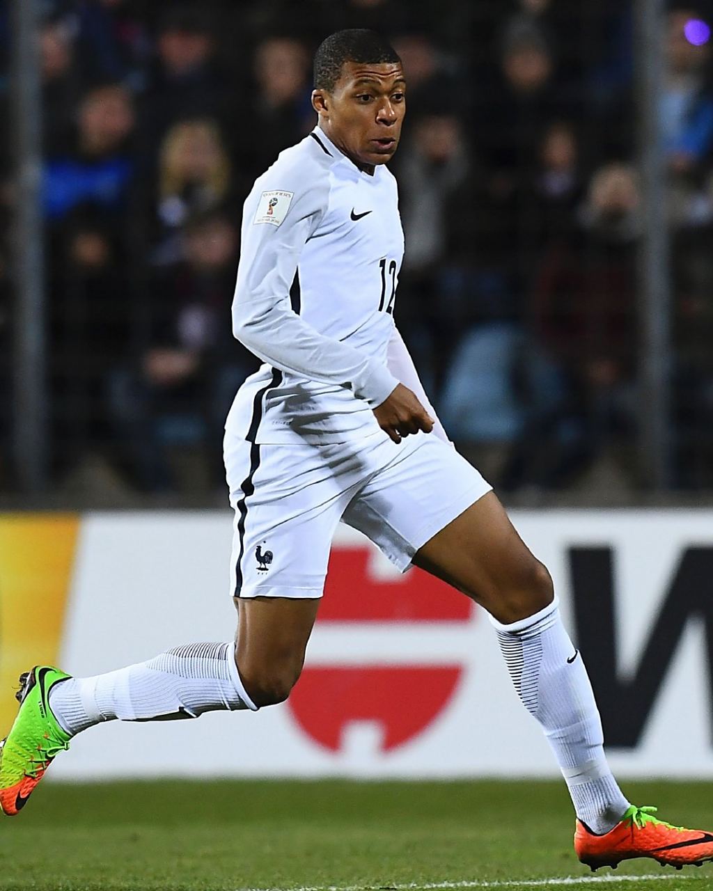 talkSPORT：伯恩茅斯等俱乐部有意阿克，他渴望稳定出场机会（talkSPORT：伯恩茅斯等队追求阿克，球员盼稳定出场时间）